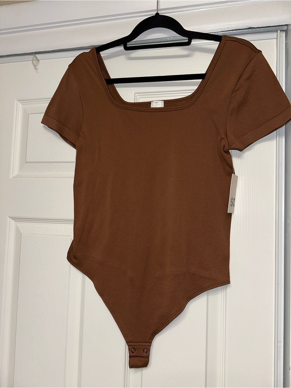 SO Ribbed Scoop Neck Short Sleeve Bodysuit - Brown